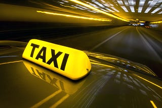 Chamar táxi por aplicativo