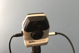 Zoom Q2n Hooked up to line-in and external USB power