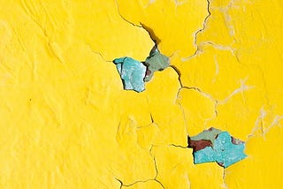 A Guide That Helps You Fix Cracks & Peeling Paint