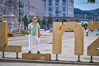 Gazmend Freitag, Hauptplatz Linz