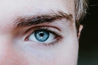 5 Reasons Men Need to Groom Their Brows: Insights from Beauty Experts