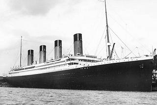Explorando os dados do Titanic com a linguagem R