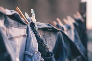 Como comprar um bom jeans em 3 passos