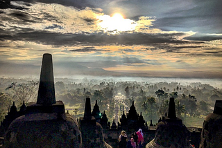 Borobudur: O amintire a trecutului budist al Indoneziei