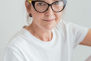 Quels sont les facteurs qui favorisent le vieillissement de la peau ?