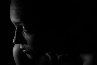 Trauma in the midst of Corona: 4 ways to prevent symptoms from worsening
