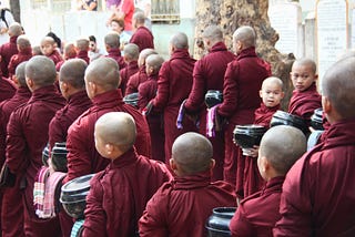 [Myanmar] Lunchtime at Mahagandhayon Monastery