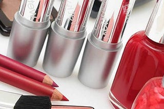 10 Best Cosmetics Brands in Pakistan