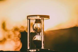 Contrair tempo, de humanidade
