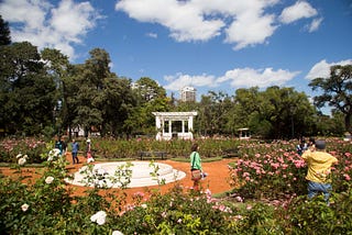 El Rosedal de Palermo. Por Eduardo Macchiavelli