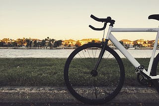 Six Things to Know Before Buying a Fixie So You Don’t Irreparably Damage Yourself or Your Pride