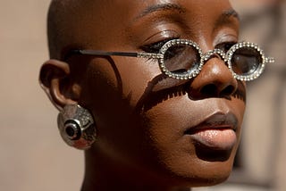 THE MIKARA REID IDENTITY: FASHIONABLE & UNAPOLOGETICALLY BALD (OP-ED)