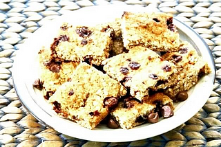 Oatmeal Chocolate Chip Snack Bars