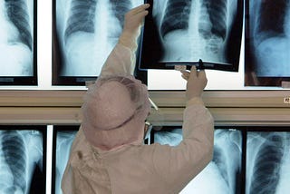 Can Machine Learning Read Chest X-rays like Radiologists?