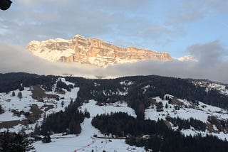 #TuesdayThoughts @DolomitesUNESCO @altabadiaorg the most dramatic and majestic mountain scenery to…