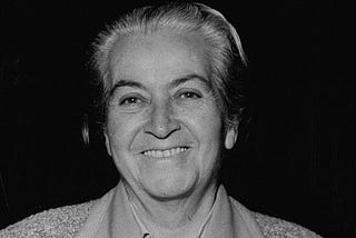 Gabriela Mistral — a terra e as palavras