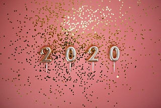 2020 written on pink background