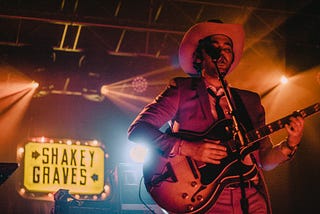 Show Review: Shakey Graves and Lauren Ruth Ward take Phoenix on a journey through Americana