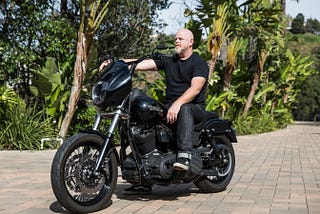 Steve Sims, CEO of theBLUEFISH, Talks Success, Relationships And Making The Impossible, Possible