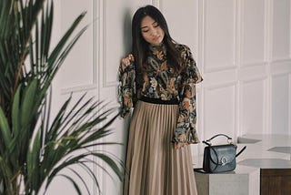 Style Inspirations: Mix & Match Pleated Midi Skirt untuk Semua Look