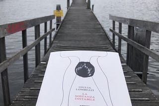 La Sostanza instabile. Recensione.