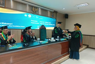 Ujian Sidang Terbuka Promosi Doktor Elinda Rizkasari, S.Pd.,