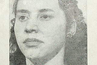 Às urnas com Arcelina Mochel, candidata a vereador pela chapa popular (1947)