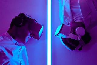 Enhancing Business Realities: The Transformative Power of Augmented and Virtual Reality