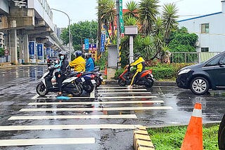 Taiwan, hell for pedestrians or making pedestrians empires?