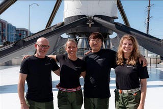 SpaceX will carry out a manned polar mission this year / Look up at the sky