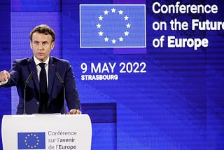 Ucraina, Putin, clima, pandemia, futuro dell’Europa: cosa ha detto Macron al Parlamento europeo