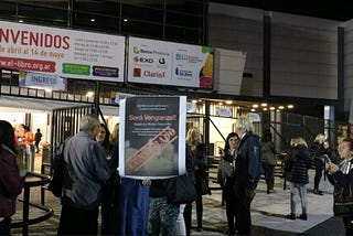 Revuelta en la Feria del Libro