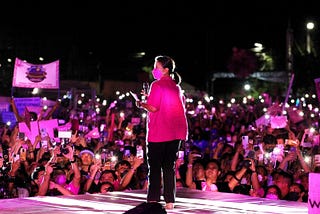 Robredo at the Pasay Grand Rally. Photo by Rappler