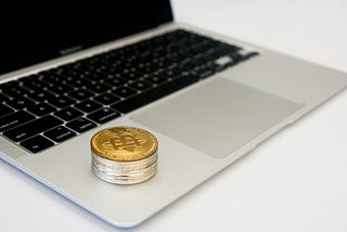 Essential 2025 guide to cryptocurrency trading strategies for beginners
