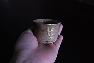 金継ぎの精神：修復と記憶、そして日本人のまなざし