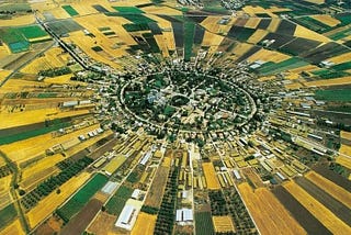 A Space colony as a Kibbutz