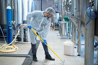 The Benefits of Hiring Industrial Cleaning Companies for Manufacturing Facilities