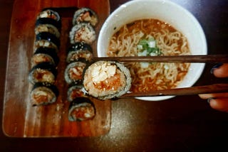 Kimbap de Kimchi y Huevo