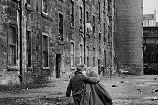 Explorerend, diep binnenin, diep in je binnenste.