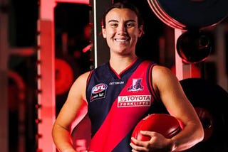 AFLW: Have expansion clubs learnt from previous marketing mistakes?