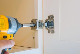 HOW TO FIX CUPBOARD/ CABINET HINGES: QUICK SOLUTIONS