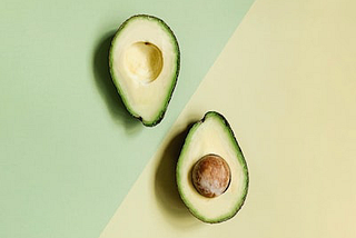 The Incredible Edible: 12 Surprising Benefits of Eating Avocadoes