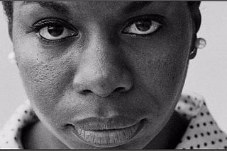 A piedade das Musas: Escutando Nina Simone