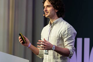 The Data Speaker’s Blueprint: Turning Analytics into Applause