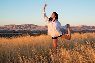 Dancer pose (Natarajasana)