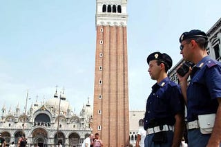 Venice Police Arrest Serial Tourist Pickpocketer Who Accumulated €200,000