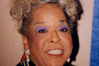 The Life Changing Lesson I Learned By Peeing Next To Della Reese