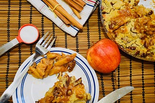 Caramel Pecan Apple Pie