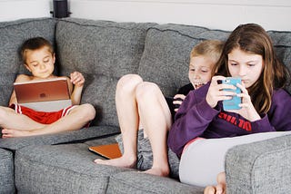 How to Restrict your Kids from Binge Watching on Social Media Platforms