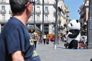 Panda-ring to the Crowd